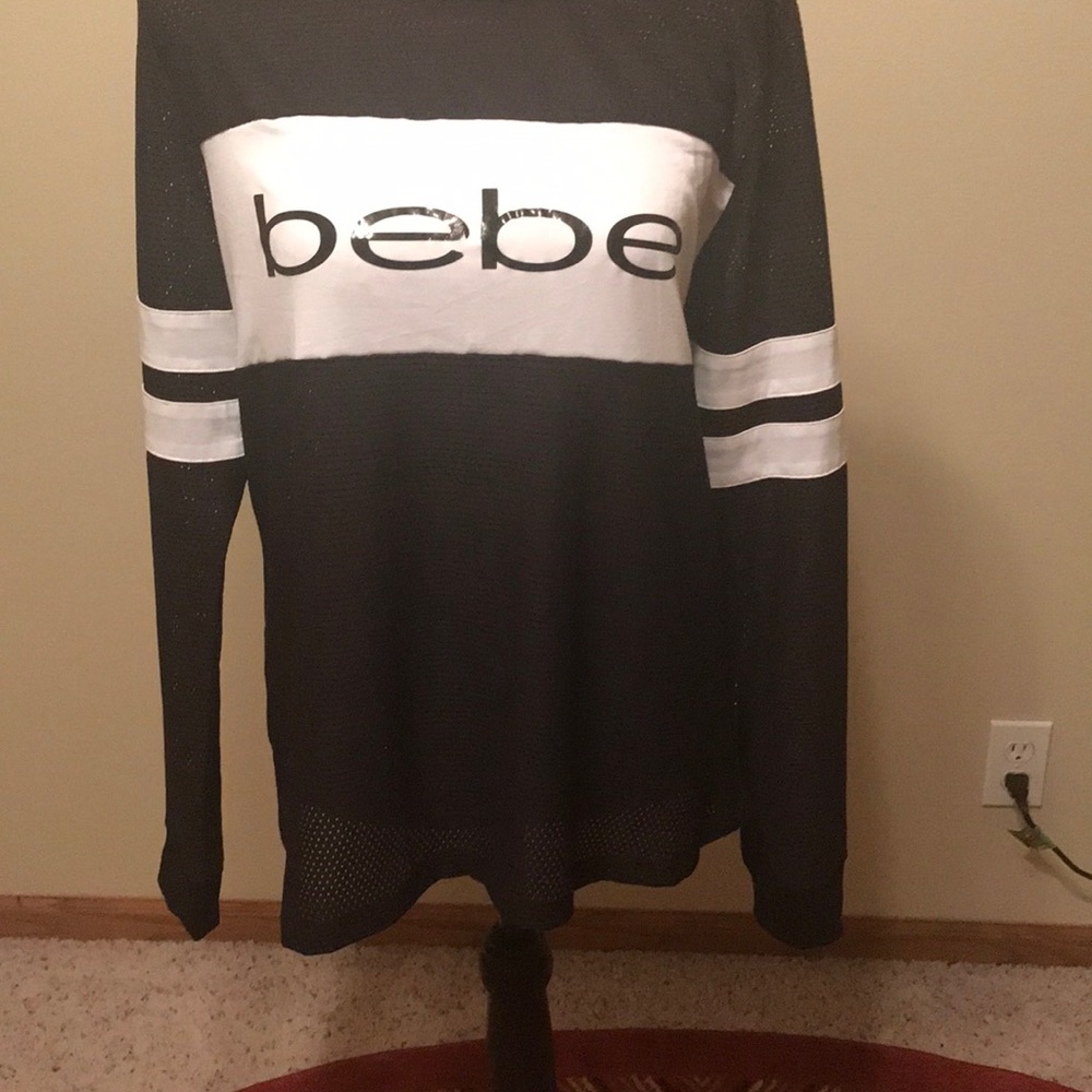 BEBE long sleeve sport top. Size large